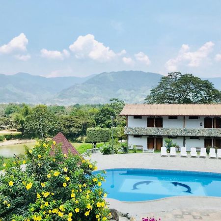 Hosteria Tierra Dorada Yantzaza Exteriér fotografie
