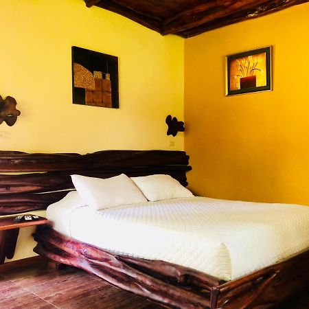 Hosteria Tierra Dorada Yantzaza Exteriér fotografie